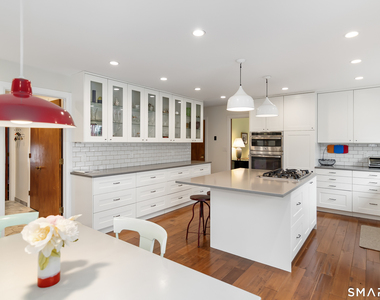 1 Brightfield Lane - Photo Thumbnail 18