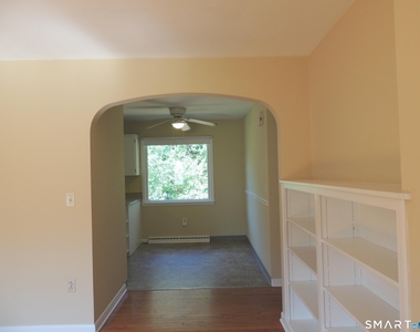 87 Hotchkiss Grove Road - Photo Thumbnail 11