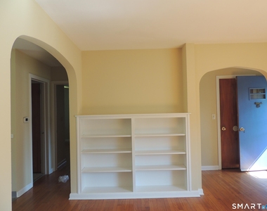 87 Hotchkiss Grove Road - Photo Thumbnail 9