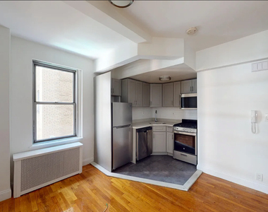 East 38th Street - Photo Thumbnail 2