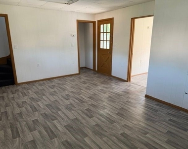 832 Delaware Ave - Photo Thumbnail 1