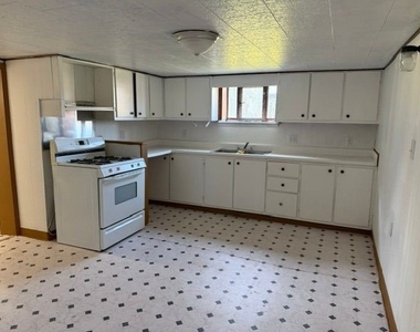 832 Delaware Ave - Photo Thumbnail 2
