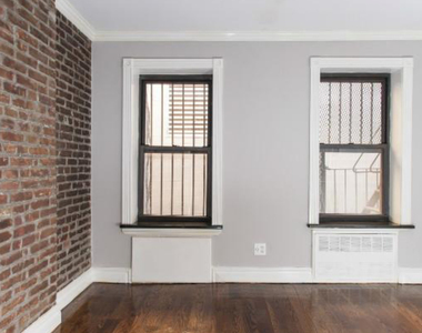 West 53rd Street - Photo Thumbnail 4