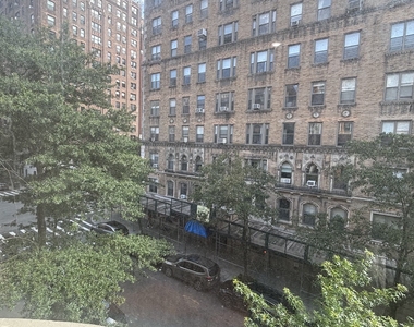 West 76th Street - Photo Thumbnail 2