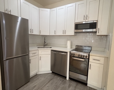 West 76th Street - Photo Thumbnail 10
