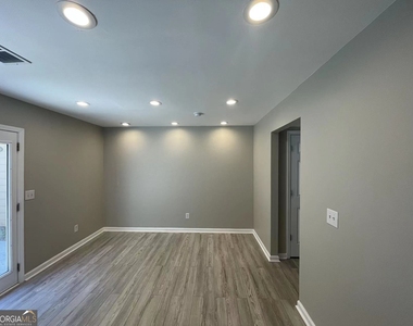 4001 Laurie Jo Drive Sw - Photo Thumbnail 7