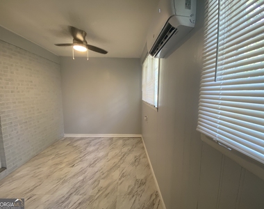 914 Ozora Road - Photo Thumbnail 13