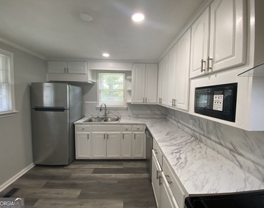 914 Ozora Road - Photo Thumbnail 12