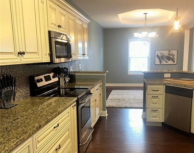 713 Mcwilliams Road Se - Photo Thumbnail 6
