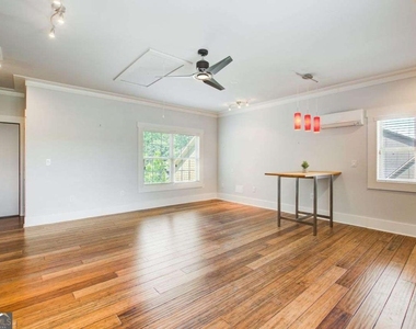 2058 Westwood Road Se - Photo Thumbnail 8
