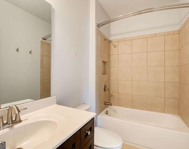 2058 Westwood Road Se - Photo Thumbnail 6
