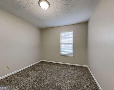 968 Country Oaks Court - Photo Thumbnail 9