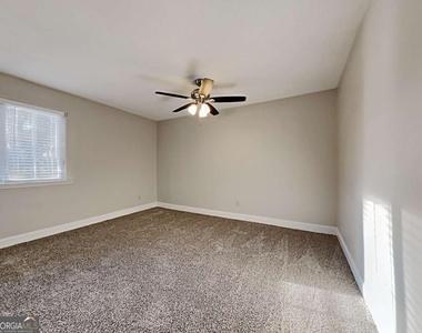 968 Country Oaks Court - Photo Thumbnail 17