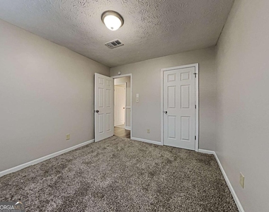 968 Country Oaks Court - Photo Thumbnail 14