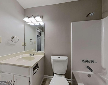 968 Country Oaks Court - Photo Thumbnail 34