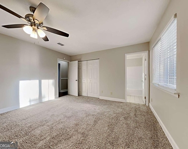 968 Country Oaks Court - Photo Thumbnail 19