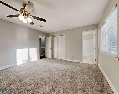 968 Country Oaks Court - Photo Thumbnail 20