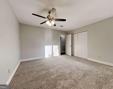 968 Country Oaks Court - Photo Thumbnail 23