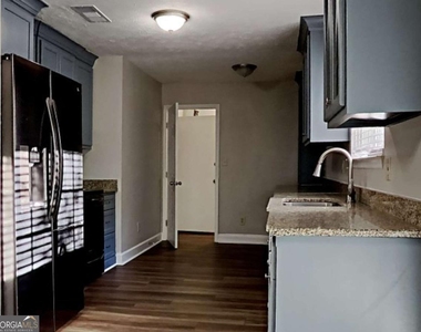 968 Country Oaks Court - Photo Thumbnail 2