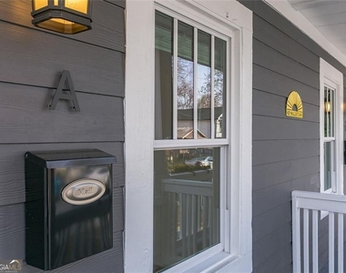 62 Chester Avenue Se - Photo Thumbnail 5