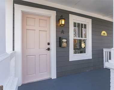 62 Chester Avenue Se - Photo Thumbnail 3
