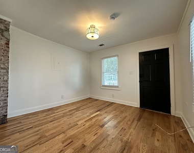 62 Chester Avenue Se - Photo Thumbnail 9