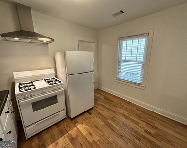 62 Chester Avenue Se - Photo Thumbnail 12