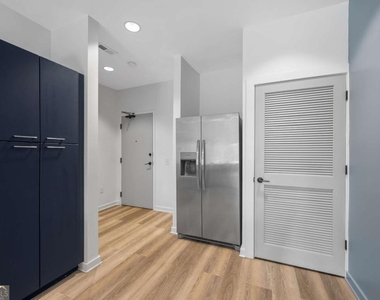 512 Flat Shoals Avenue Se - Photo Thumbnail 6