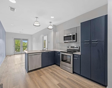 512 Flat Shoals Avenue Se - Photo Thumbnail 1