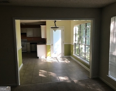 704 Dover Court - Photo Thumbnail 2