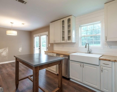 3322 Dewey Hogan Road - Photo Thumbnail 15