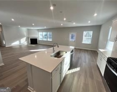 122 Jane Boulevard Boulevard Nw - Photo Thumbnail 2