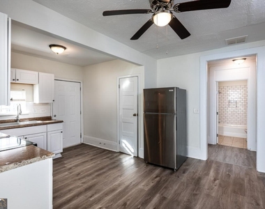 404 Paines Avenue Nw - Photo Thumbnail 1