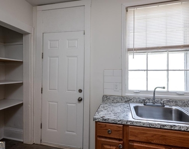 406 Paines Avenue Nw - Photo Thumbnail 2