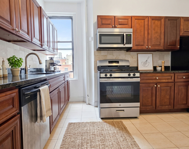 255 Ft Washington Avenue - Photo Thumbnail 6