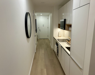 25 Water Street - Photo Thumbnail 5