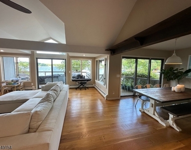 25 Lines Ave - Photo Thumbnail 12