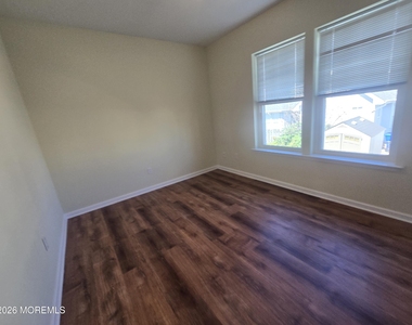 52 Adair Drive - Photo Thumbnail 6