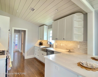 512 5th Avenue - Photo Thumbnail 10