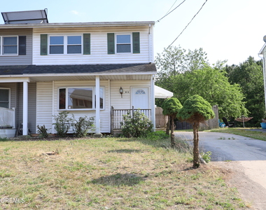 814 Laurel Street - Photo Thumbnail 1