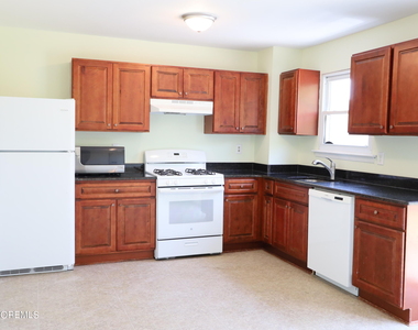 814 Laurel Street - Photo Thumbnail 5