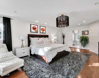22 Oakes Road - Photo Thumbnail 17