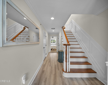 302 Villa Drive - Photo Thumbnail 12