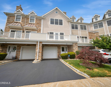 302 Villa Drive - Photo Thumbnail 1