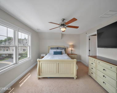 302 Villa Drive - Photo Thumbnail 30