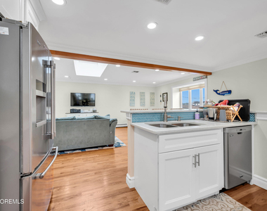 15 Seville Drive - Photo Thumbnail 19