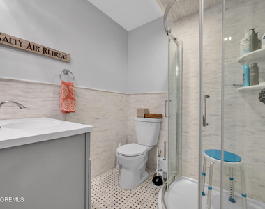 15 Seville Drive - Photo Thumbnail 39
