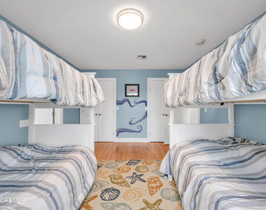 15 Seville Drive - Photo Thumbnail 27