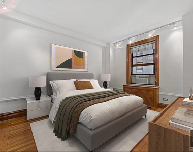 West 58 Street - Photo Thumbnail 1