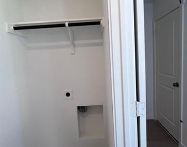 3927 Ontario Way - Photo Thumbnail 17